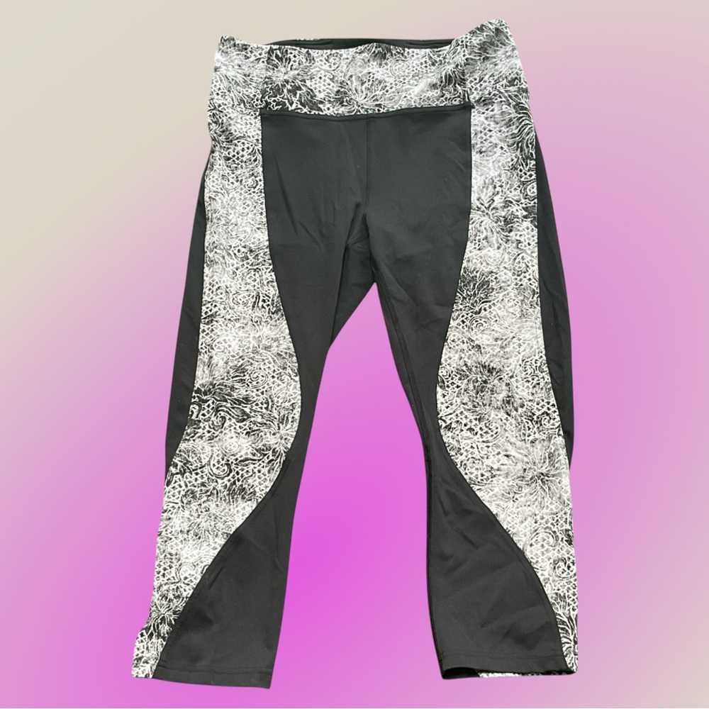 Lululemon Sweat and Repeat Leggings Cropped Size‎ 12